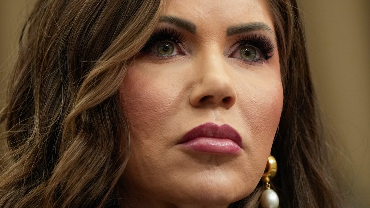Noem can't define habeas corpus. For DHS head that's not just stupid ...