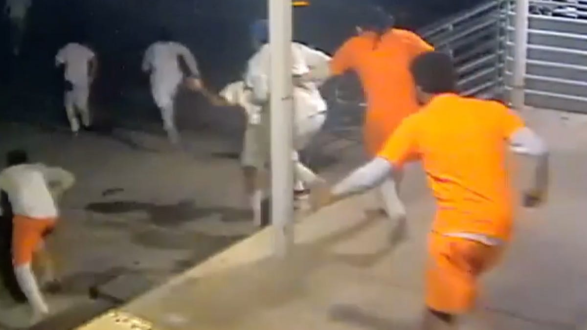 Jail employee arrested after New Orleans jailbreak