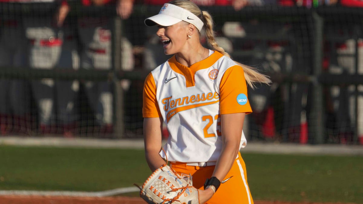 Tennessee ace Karlyn Pickens breaks her own record for fastest softball pitch ever thrown Tennessee ace Karlyn Pickens breaks her own record for fastest softball pitch ever thrown