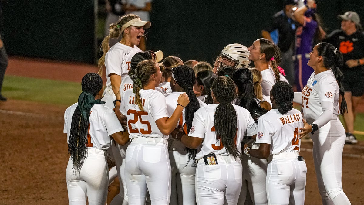 Texas softball took Clemson's best shot and persevered for another WCWS trip | Golden