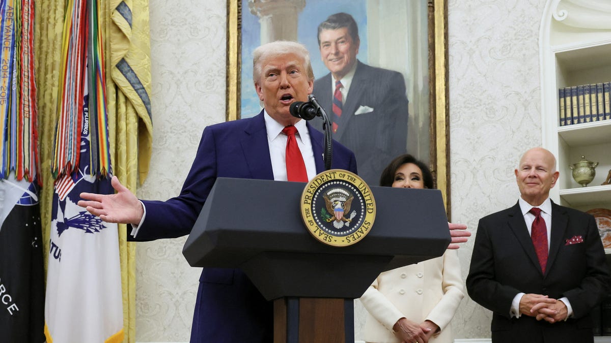 U.S. President Donald Trump speaks during a swearing-in ceremony for the interim U.S. Attorney for the District of Columbia, Jeanine Pirro, at the White House in Washington, D.C., U.S., May 28, 2025. REUTERS/Leah Millis