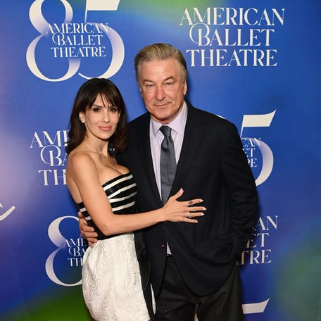 NEW YORK, NEW YORK - MAY 28: (L-R) Hilaria Baldwin and Alec Baldwin attend American Ballet Theatre's 2025 Spring Gala celebrating its 85th Anniversary at Cipriani South Street on May 28, 2025 in New York City. (Photo by Bryan Bedder/Getty Images for American Ballet Theatre)