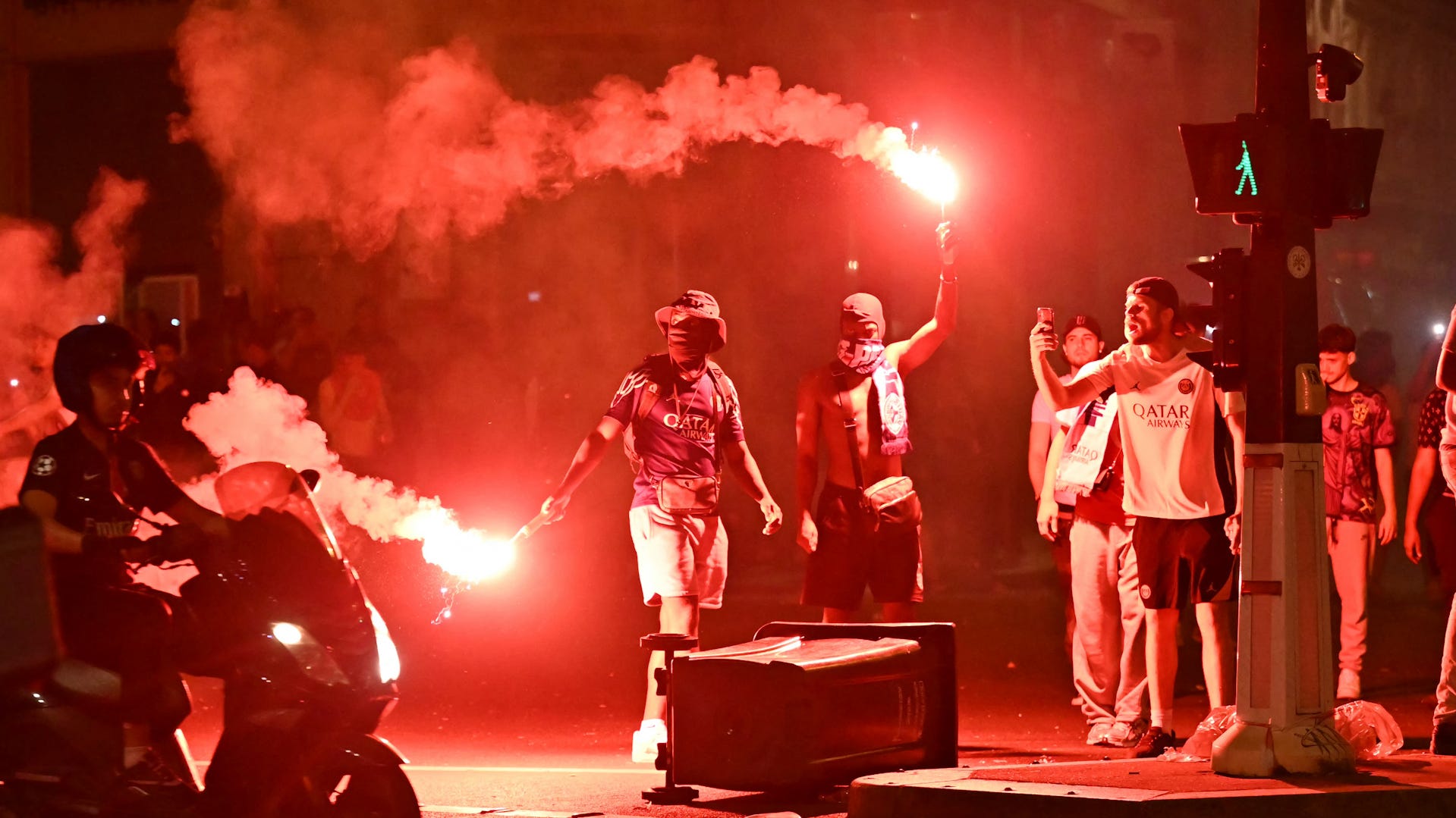 Watch: riot police and crowds clash during PSG win celebration in France