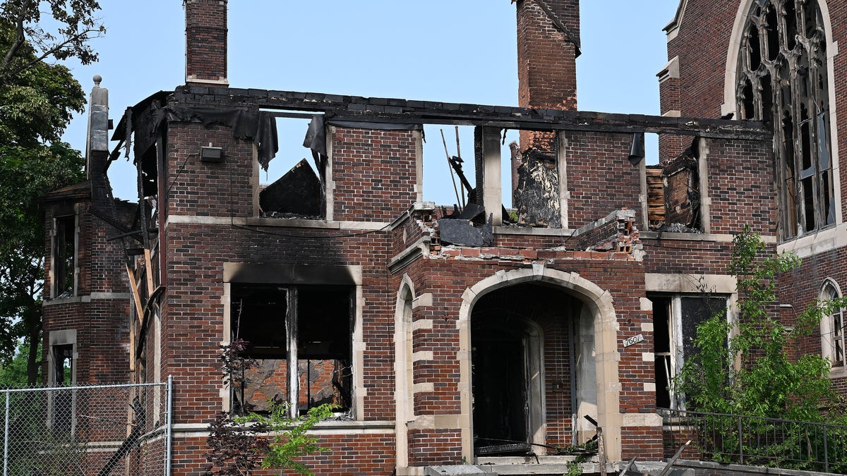 Fire ravages former site of historic Detroit church Fire ravages former site of historic Detroit church