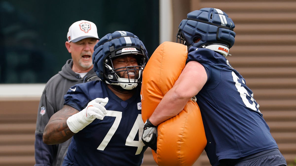 Bears looking to trade OL Jordan McFadden Bears looking to trade OL Jordan McFadden