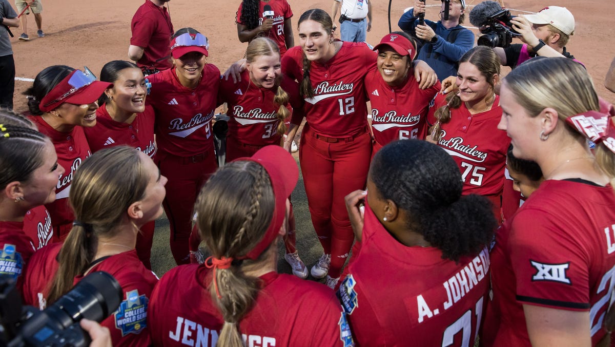 Ncaa Softball Womens College World Series Oklahoma At Texas Tech