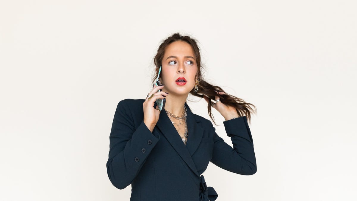 “We realized that every single problem that we have on a night out, everything that leads to us crying…everything that leads to us having a bad time stems from our phone,” Palazzolo explained in a viral TikTok from Dec. 14, 2022. The video racked up 18.2 million views.