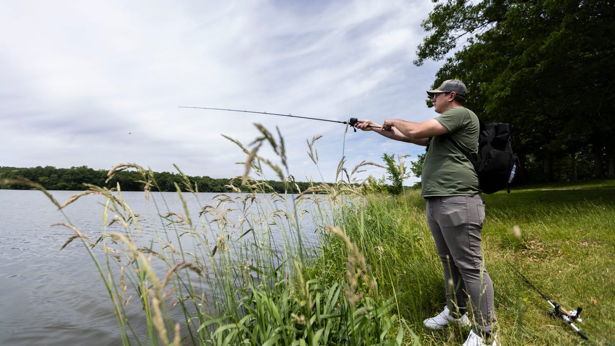 Illinois announces Free Fishing Days in June. How to fish without a license, when to participate Illinois announces Free Fishing Days in June. How to fish without a license, when to participate