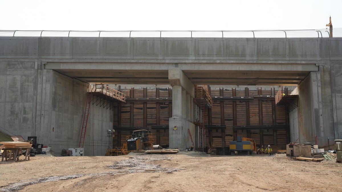 North Bergen, NJ -- June 6, 2025 — The side of the eventual Gateway Tunnel entrance on the west side of North Tonnelle Ave. Construction included rebuilding a section of North Tonnelle Ave. over the rock which is where the new entrance of the tunnel will go.