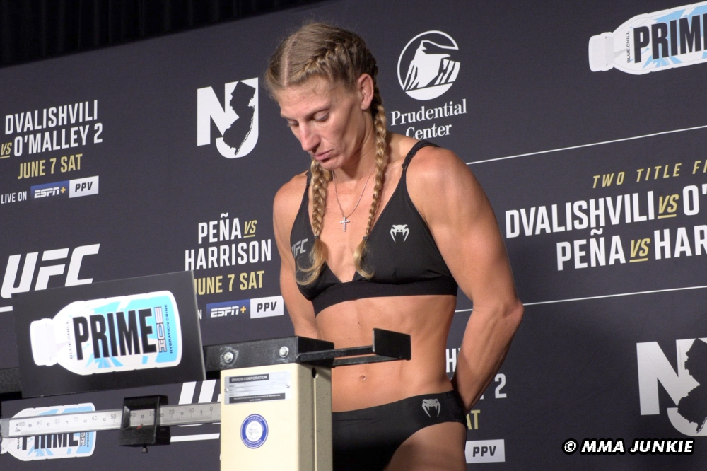 Harrison has ultimatum for UFC after Nunes fight