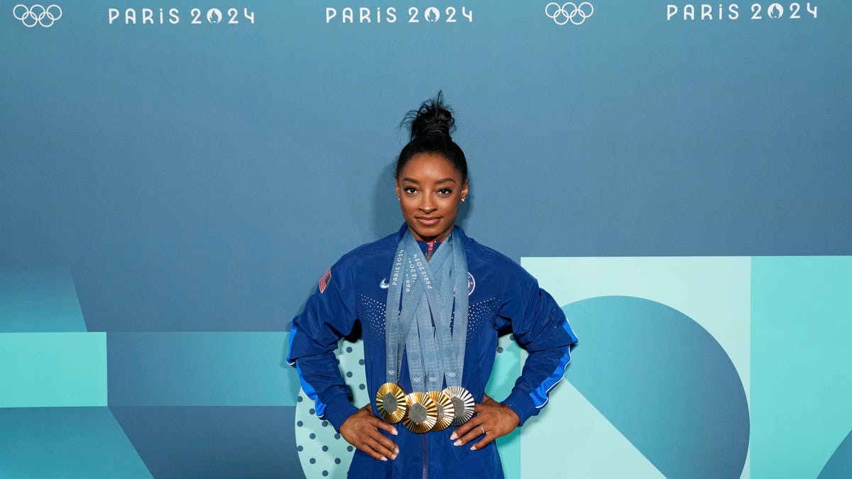 Simone Biles stands up to hate, using her platform to speak out thumbnail