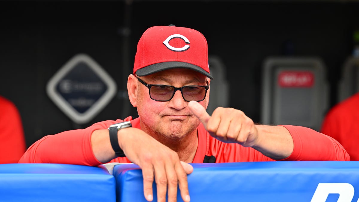 Sealed with a kiss: Cincinnati Reds give Terry Francona triumphant return ...