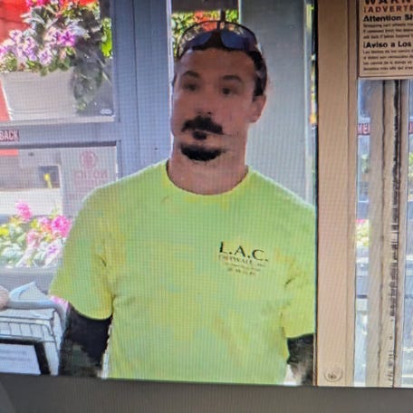 An image of Travis Decker.