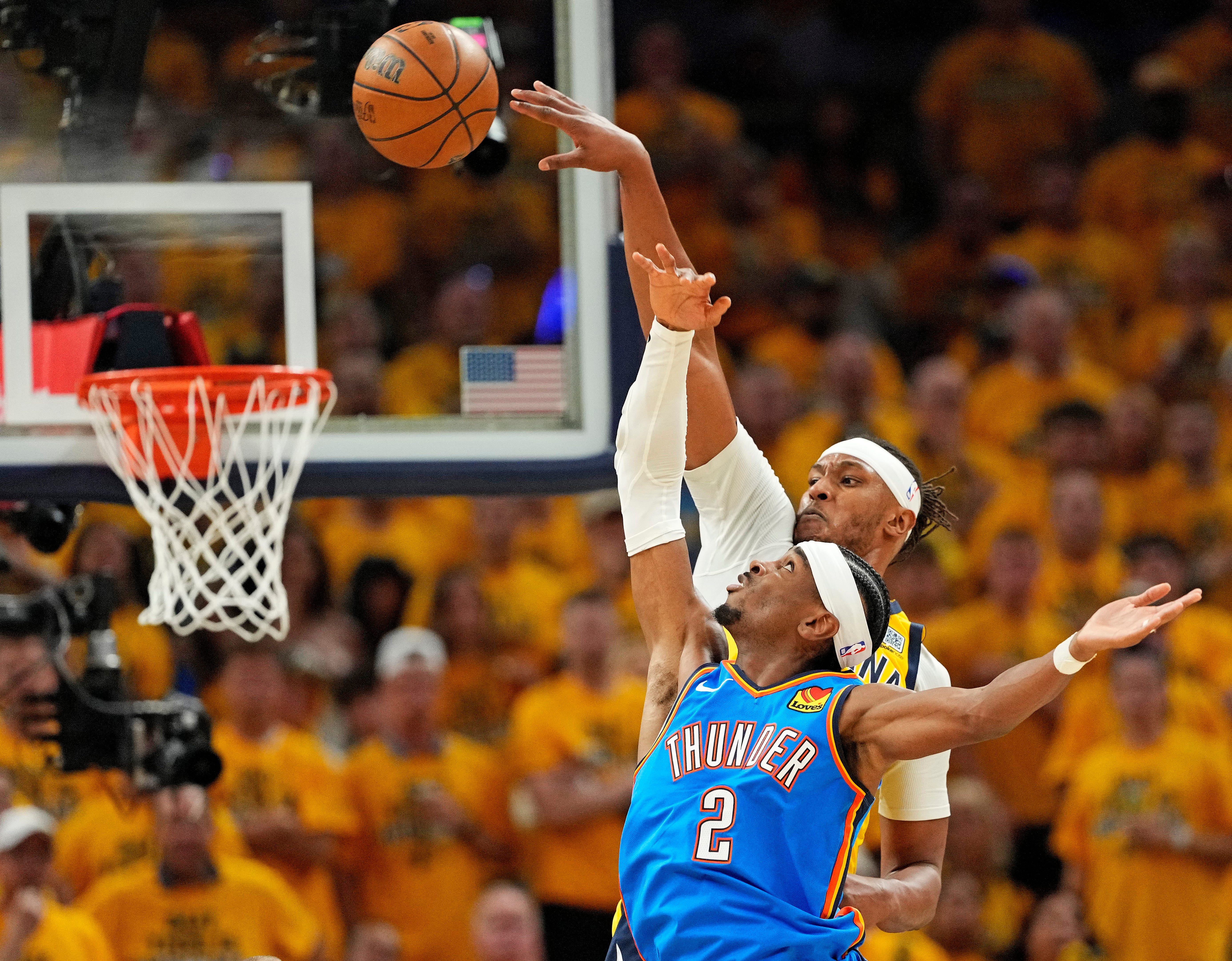 myles Turner contre Shai Gilgeous-Alexander
