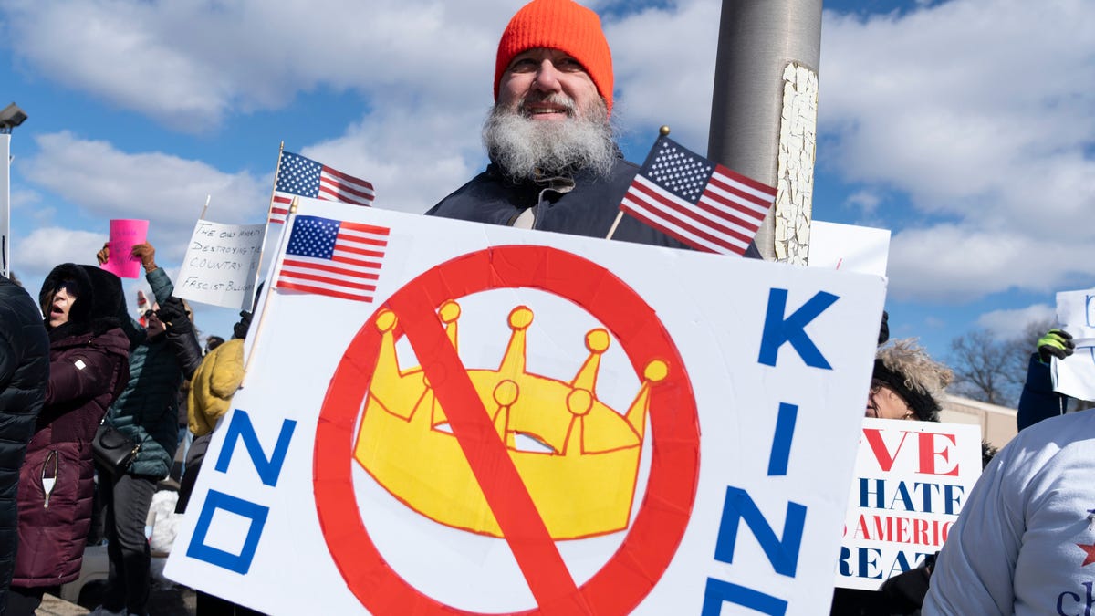 No King Day: Does today's parade celebrate Trump's birthday or the Army's ...