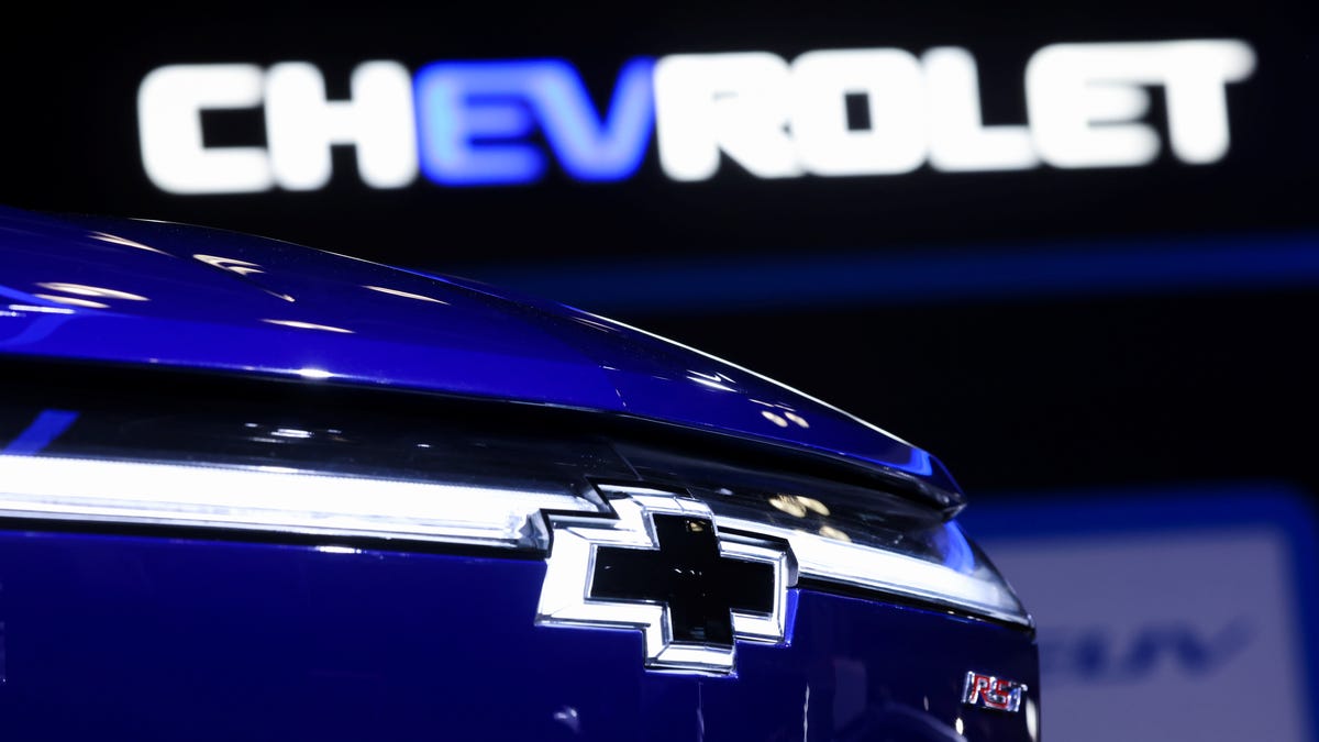 The logo of Chevrolet is pictured at the New York International Auto Show, in Manhattan, New York City, U.S., April 13, 2022. REUTERS/Andrew Kelly