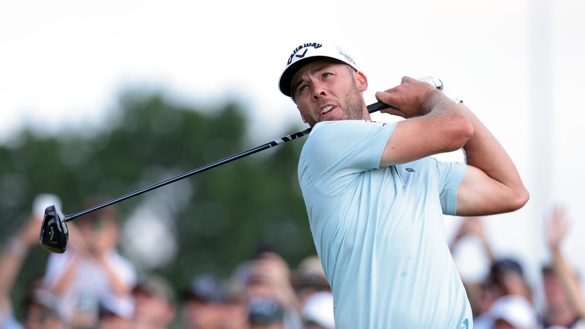 Sam Burns plays his shot from the 15th tee during the third round of the U.S. Open golf tournament on Jun 14, 2025.