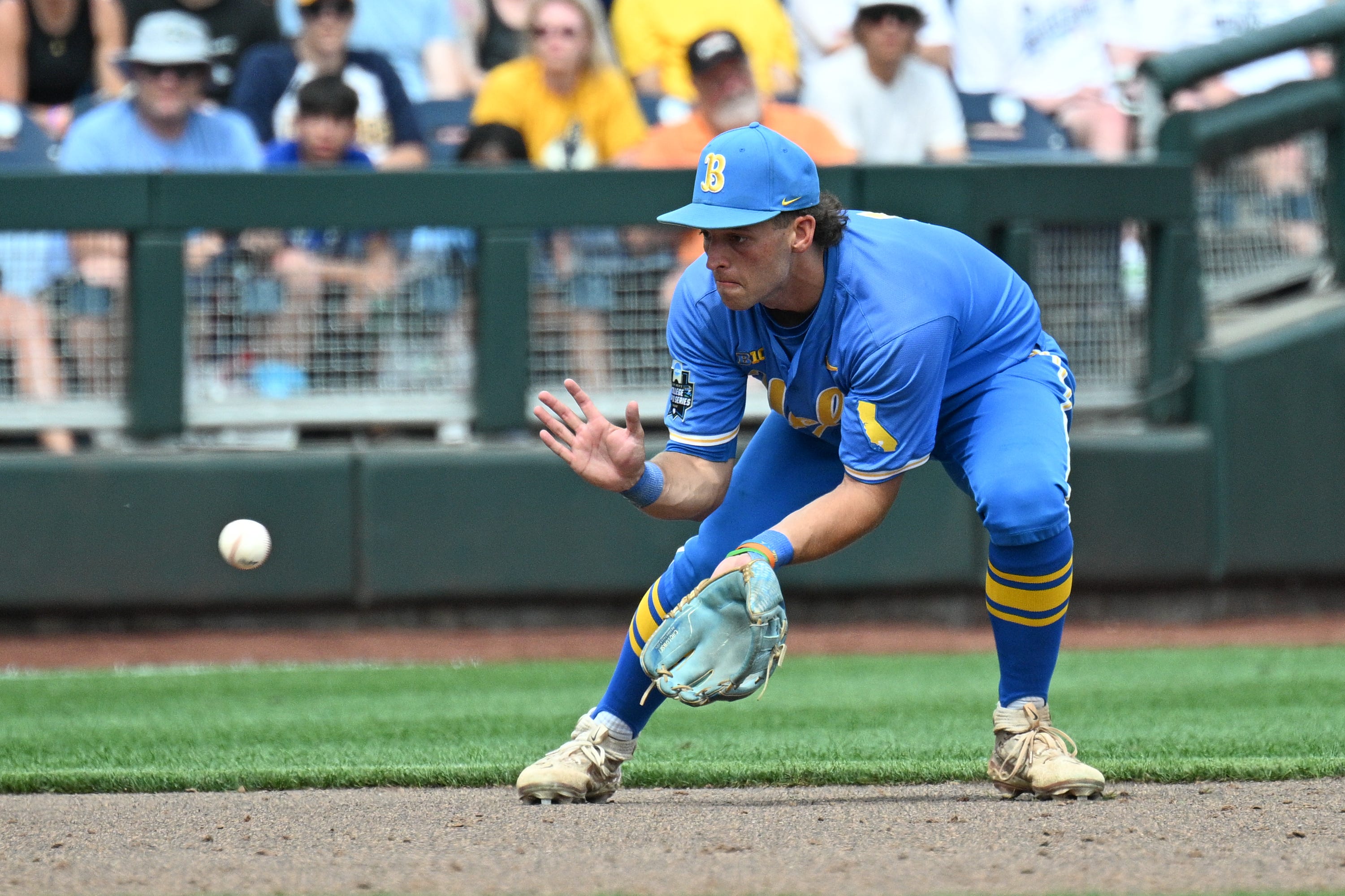 The top three in the latest USA TODAY Coaches college baseball rankings remains intact, but a number of teams saw sizeable drops and rises this week.