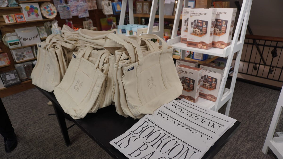 BookCon will return in 2026, seven years after its last in-person expo. The event returns in a new book landscape now that book communities flourish on BookTok.