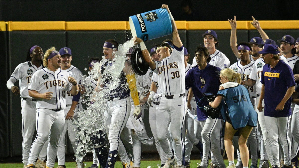 Ncaa Baseball College World Series Arkansas V Lsu
