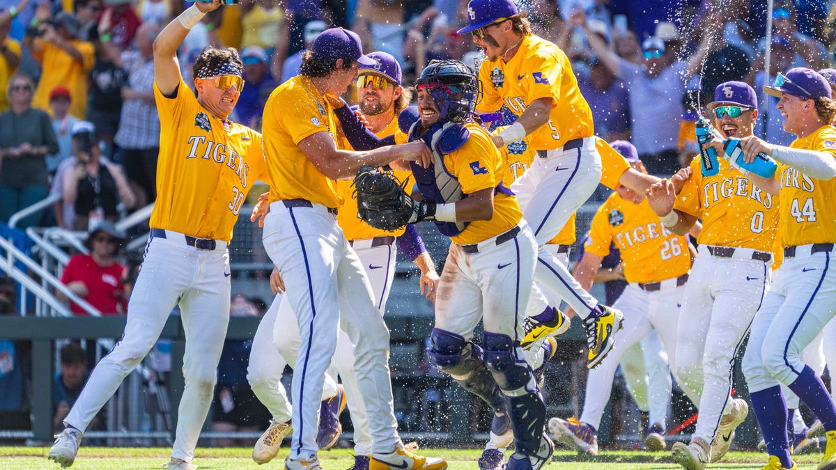 Ncaa Baseball College World Series Coastal Carolina V Lsu