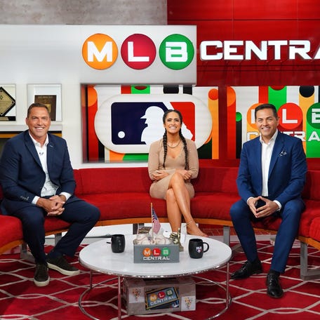 "MLB Central" hosts, from left, Mark DeRosa, Lauren Shehadi and Robert Flores, have been together since 2018, marking their 1,000th show on June 26, 2025.