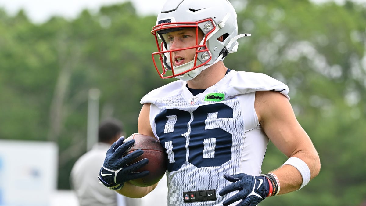 Patriots promising undrafted rookie receiver's workout turns heads
