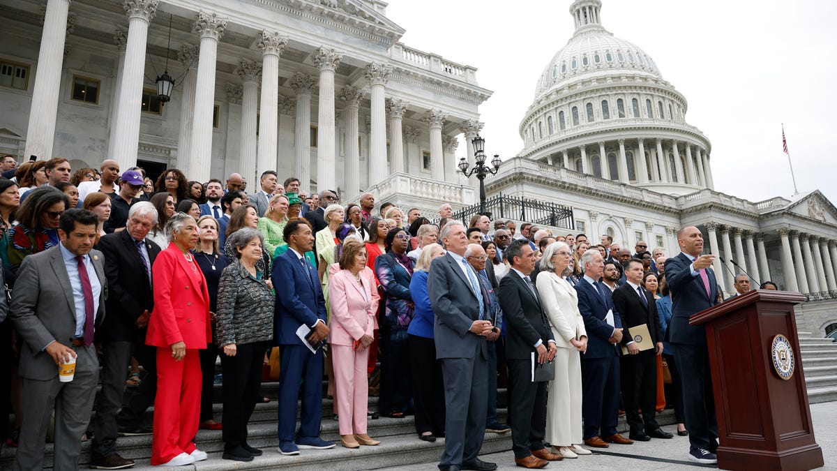 https://www.gannett-cdn.com/authoring/authoring-images/2025/07/02/USAT/84451371007-8164.jpg?auto=webp&crop=5883,3309,x0,y352&format=pjpg&width=1200