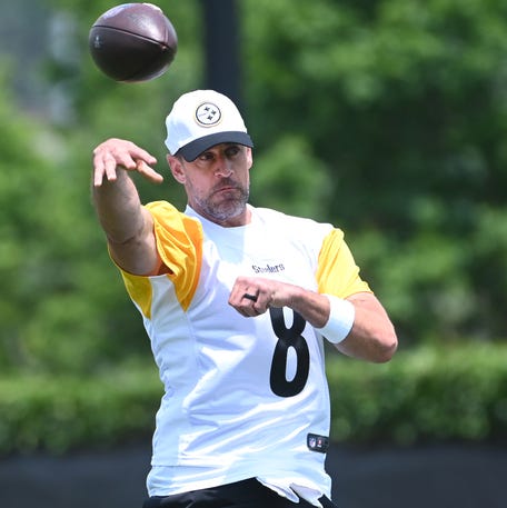 Pittsburgh Steelers quarterback Aaron Rodgers (8) throws the ball during minicamp at their South Side facility in Pittsburgh on June 10, 2025.