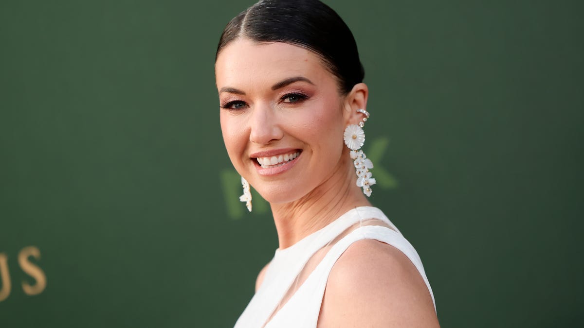 Parvati Shallow attends the premiere of "The White Lotus" season 3 in 2025 in Los Angeles, California.