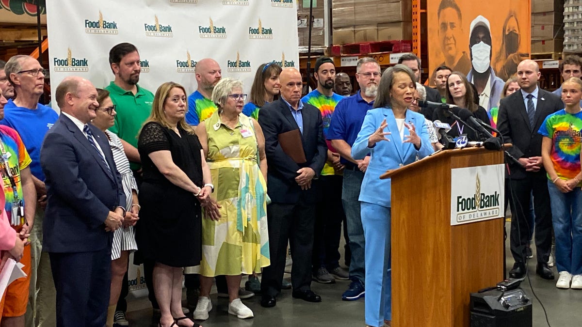 Delaware’s federal representatives come out against Trump-backed food stamp cuts Delaware’s federal representatives come out against Trump-backed food stamp cuts