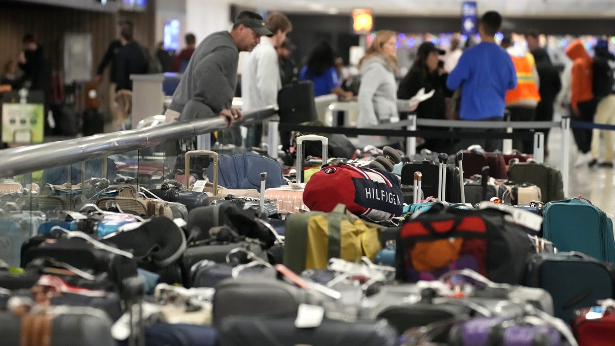 Weather delays, flight cancellations and a lot of lost luggage for Southwest customers at Phoenix Sky Harbor International Airport in Phoenix on Dec. 28, 2022.
