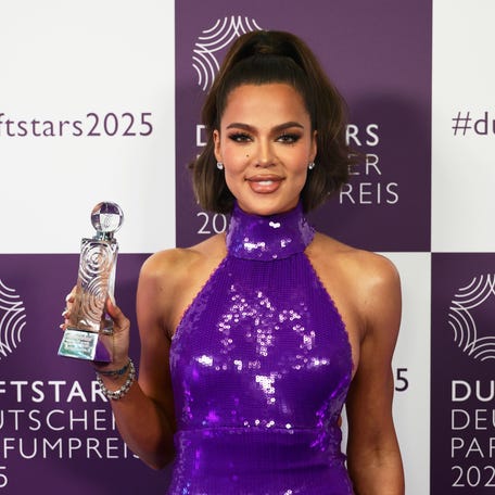 Khloé Kardashian poses with the award at the annual German Perfume Award Duftstars at Rheinterrasse on May 8, 2025, in Duesseldorf, Germany.