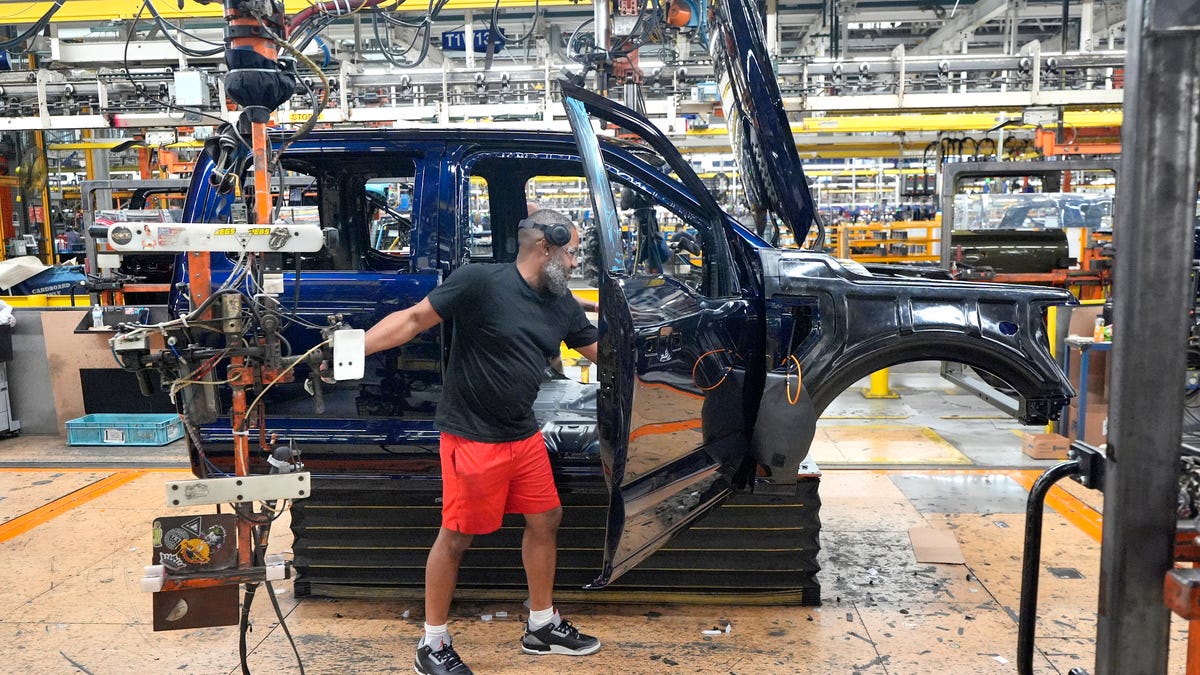 Michigan auto industry is in the fight for its life Michigan auto industry is in the fight for its life