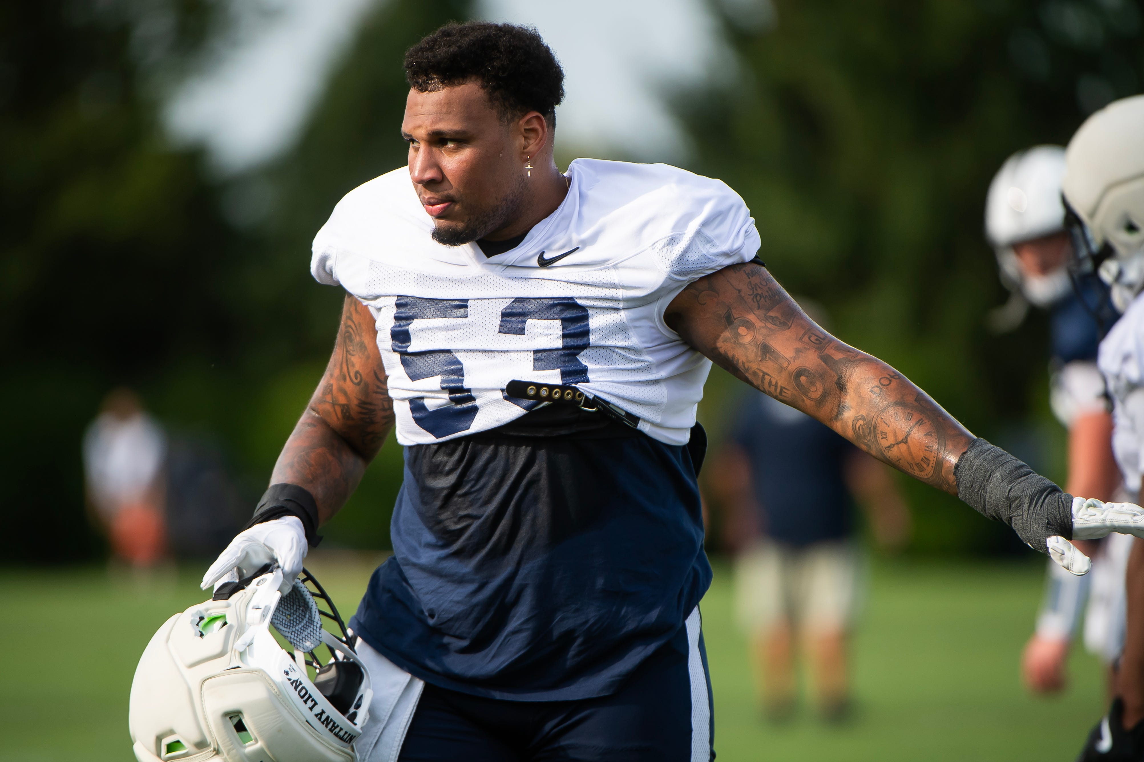 Los jugadores de fútbol de Penn State hablan del despido de James Franklin antiguamente de Iowa