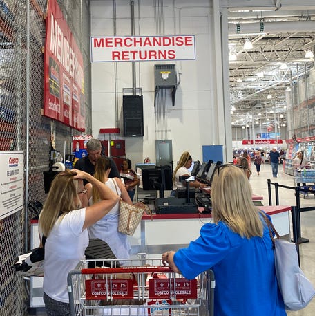 Customers in line at Costco Merchandise Returns Department in Florida, 2023.