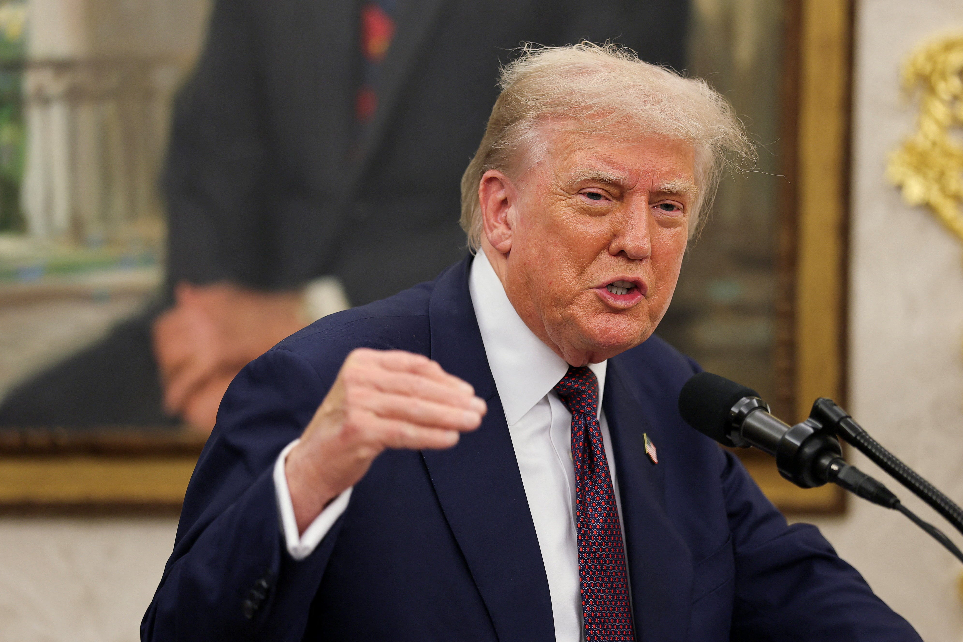 The referendum eked out a victory by three percentage points that temporarily changes the state's boundaries for its delegation to the U.S. House.