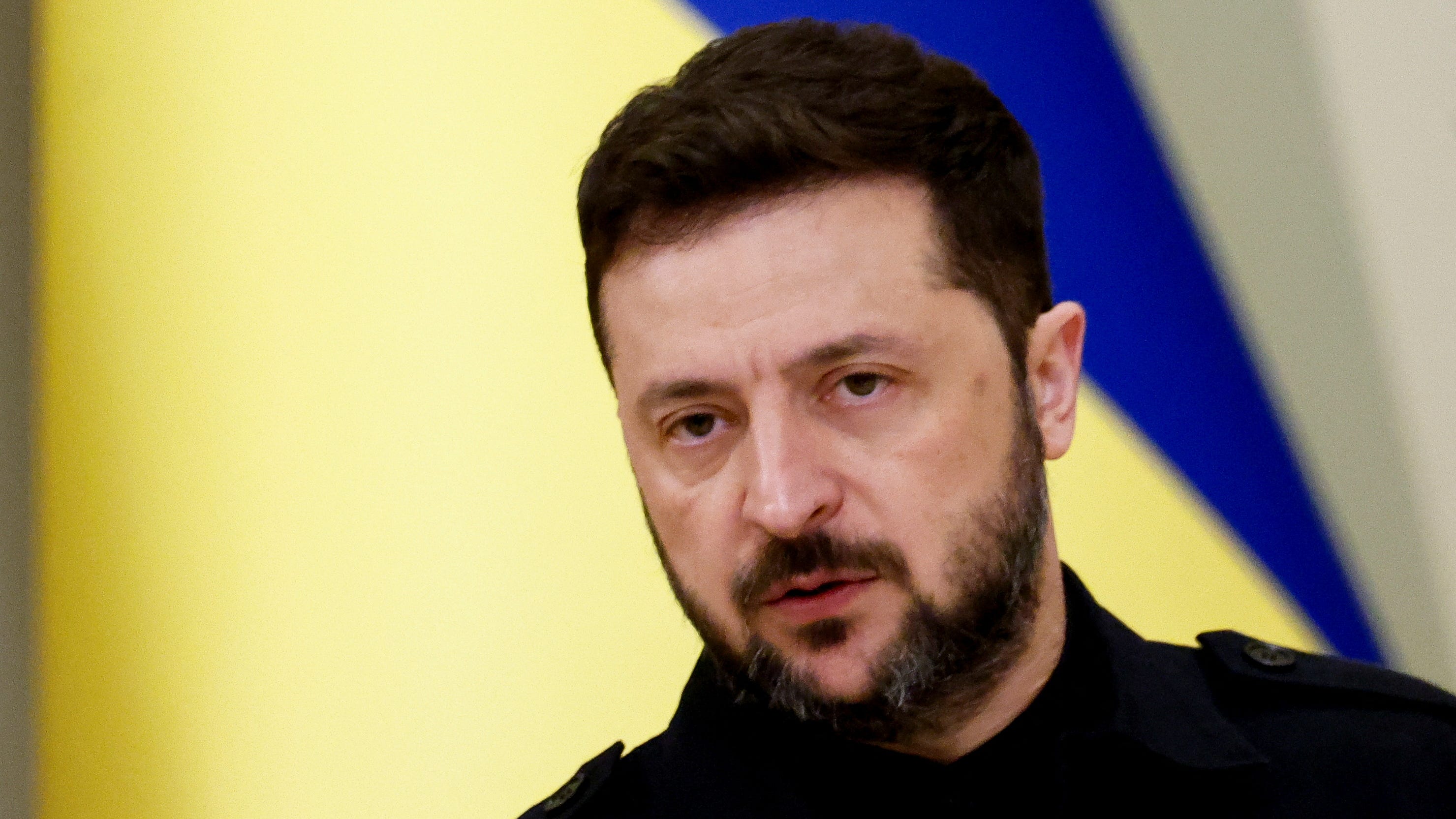 Zelenskyy rejects territorial concessions after Trump floats land swap