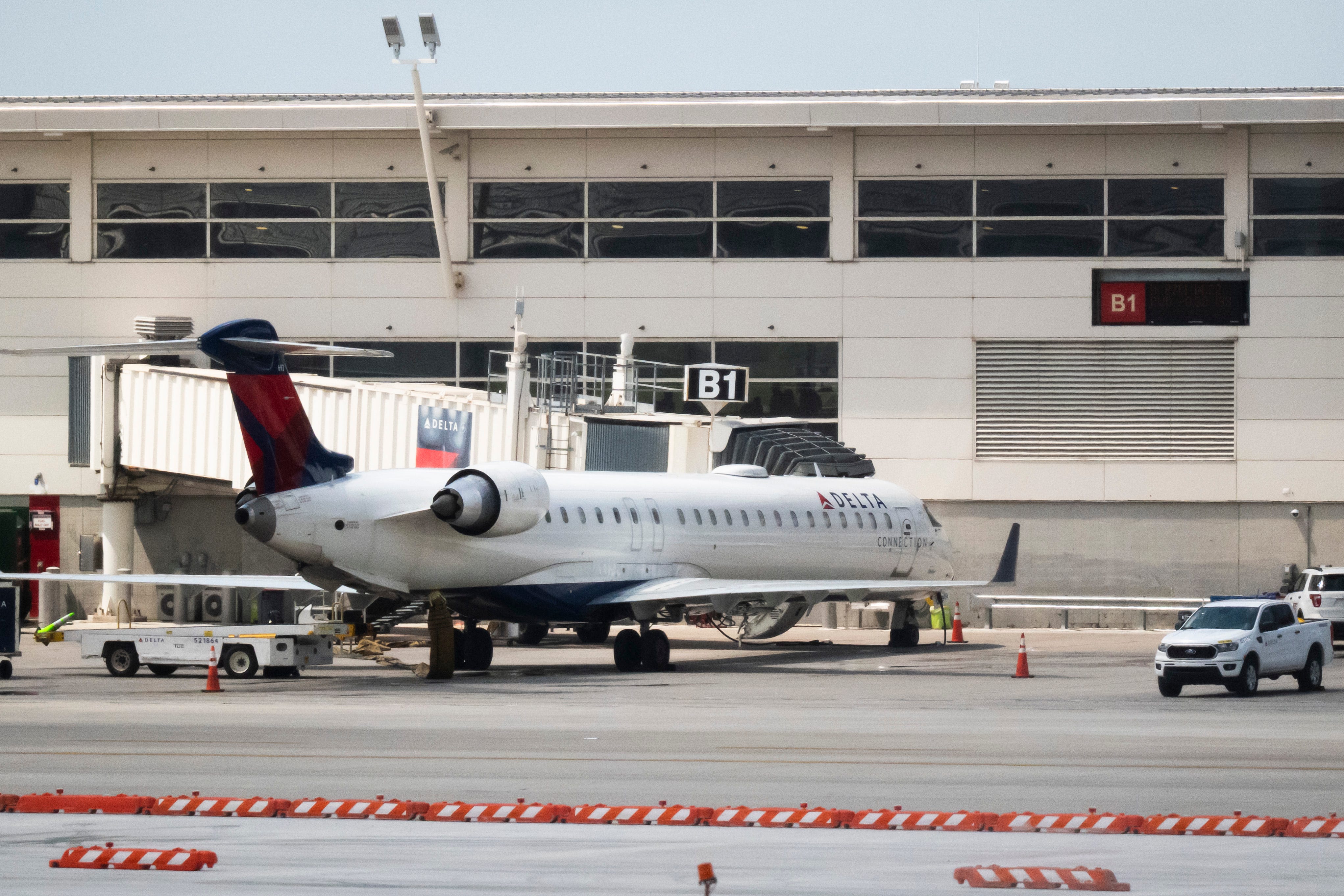 1 News Article Image Michigan's Delta employees getting $112 million profit-sharing payout