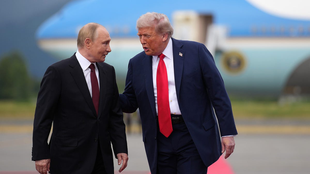 Trump offers Putin, Zelensky contrasting approaches