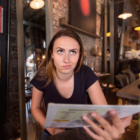 Rude service, long wait times and a sticky menu are enough to cause some U.S. diners to walk out of a restaurant or not return.