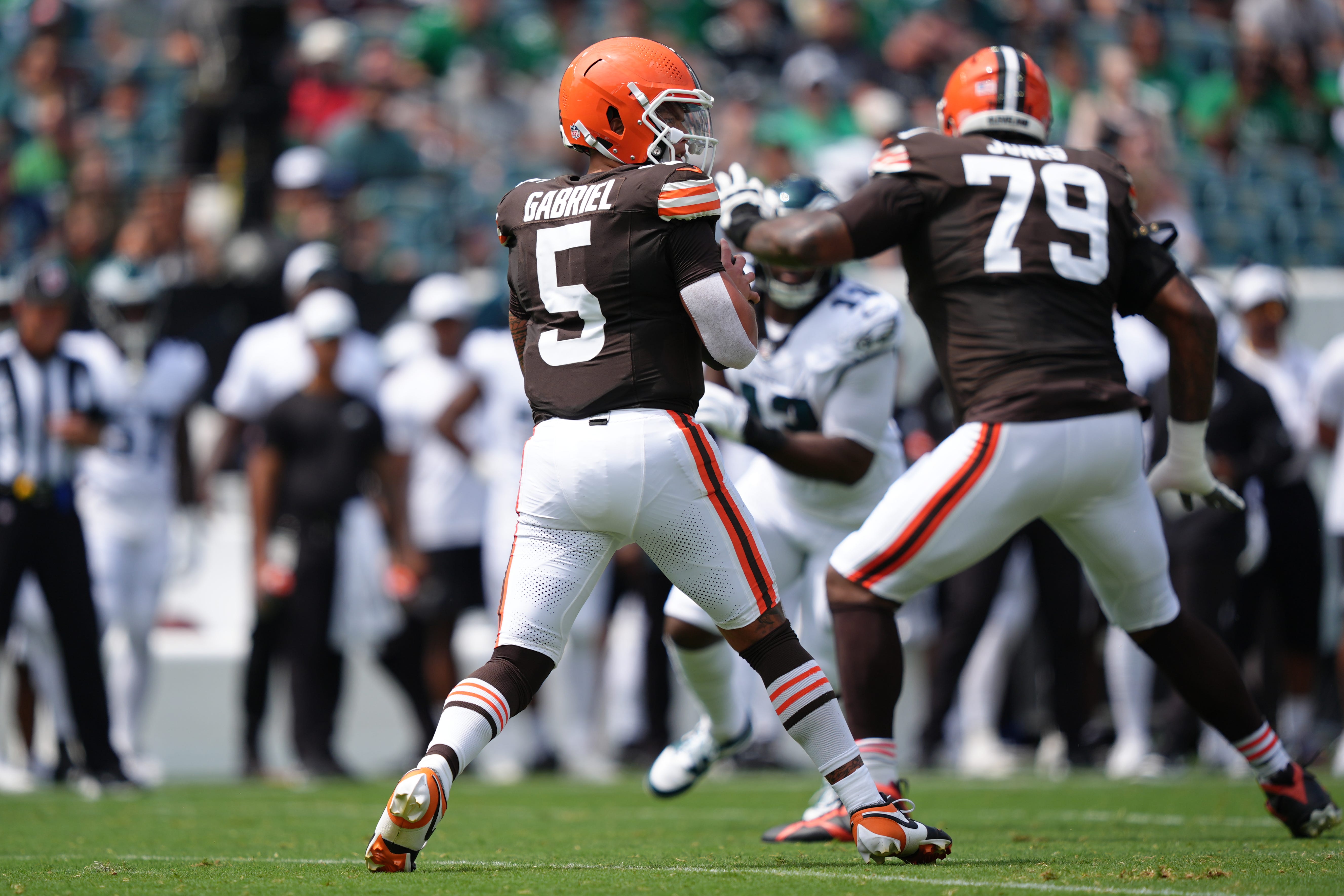 Dillon Gabriel in Cleveland Browns practice gear