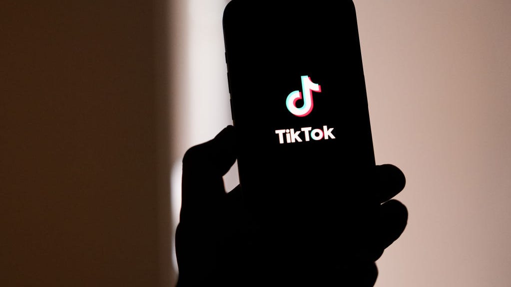 TikTok Stardom: How Country Artists Turn Viral Videos into Record Deals