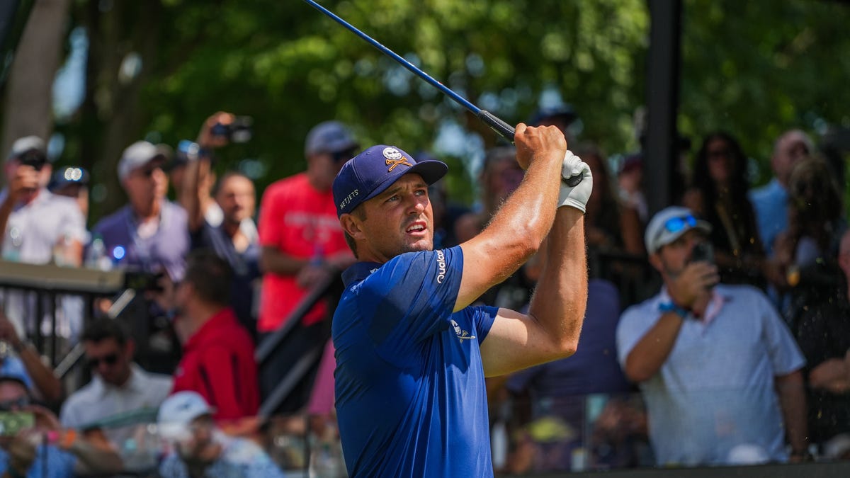 https://www.gannett-cdn.com/authoring/authoring-images/2025/08/22/PDTF/85781992007-20250822-liv-golf-quarterfinals-friday-fg-17.jpg?auto=webp&crop=5713,3214,x0,y297&format=pjpg&width=1200