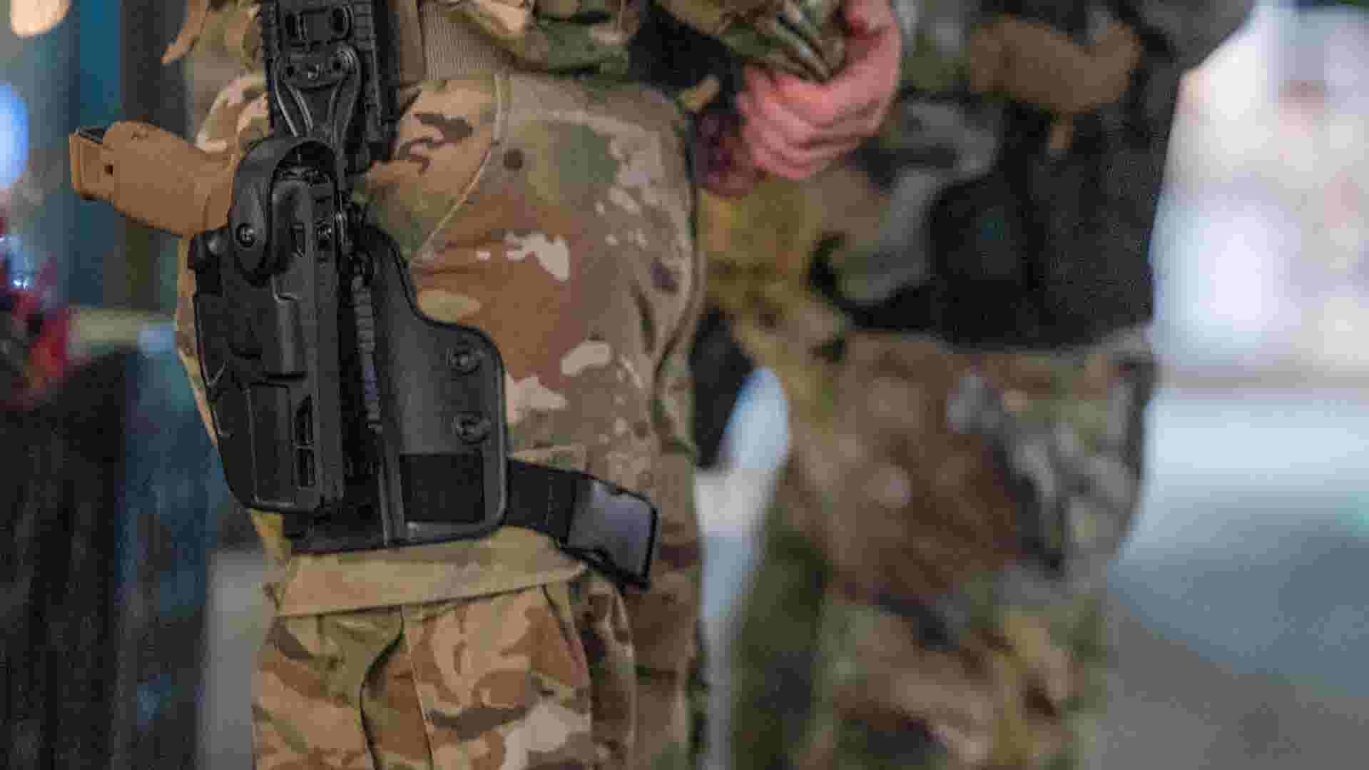 https://www.gannett-cdn.com/authoring/authoring-images/2025/08/25/USAT/85814562007-national-guard-in-dc-armed.jpg?crop=1919,1079,x0,y0&quality=10