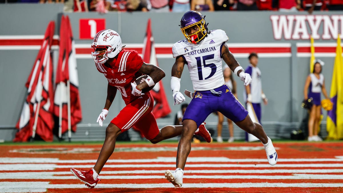 Sepak bola Florida mendapat komitmen dari transfer DB Jordy Lowery ECU