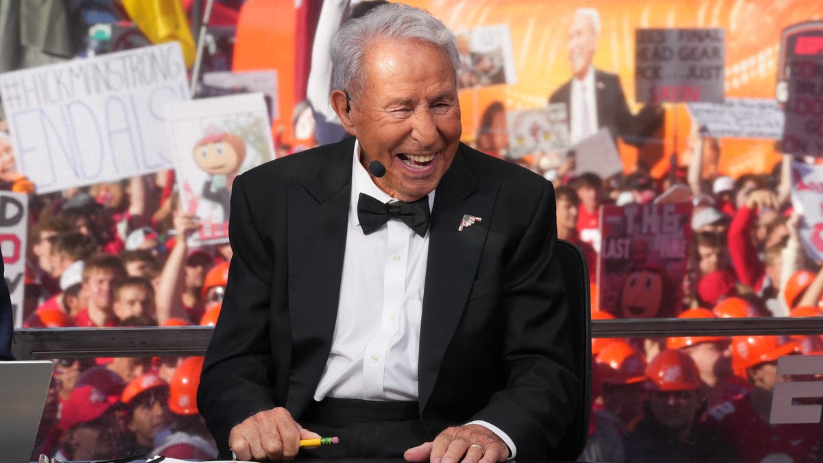 Lee Corso's College GameDay retirement: Fun moments, tributes from final show Lee Corso's College GameDay retirement: Fun moments, tributes from final show