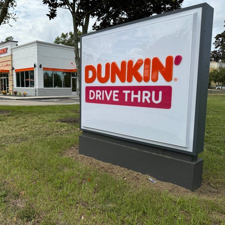 This Dunkin' fast food restaurant at 1540 N. Garfield Ave. in DeLand, along East International Speedway Blvd./State Road 92, is pictured on Tuesday, Oct. 1, 2024.