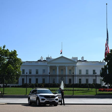 Members of the Secret Service block the street in front of the White House as US Vice President JD Vance and Secretary of State Marco Rubio meet with Qatari Prime Minister Sheikh Mohammed bin Abdulrahman al-Thani in Washington, DC, on September 12, 2025.