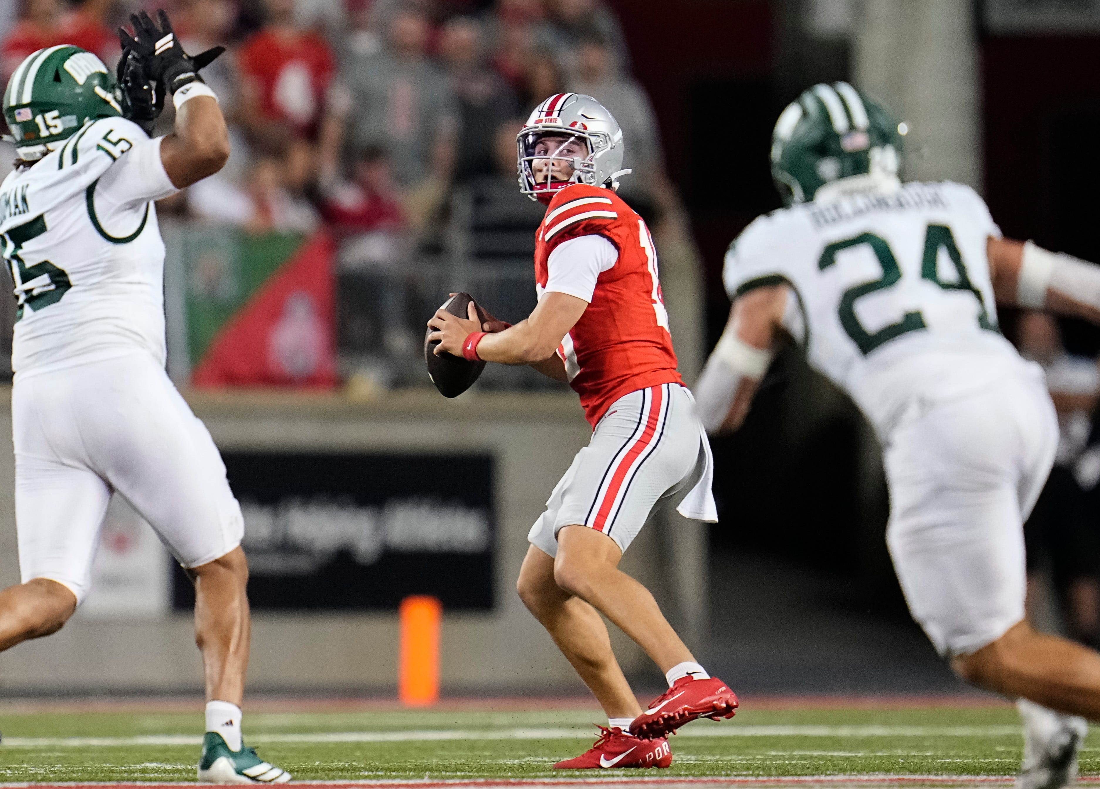 Ohio State QB Julian Sayin entre los diez primeros según USA Today